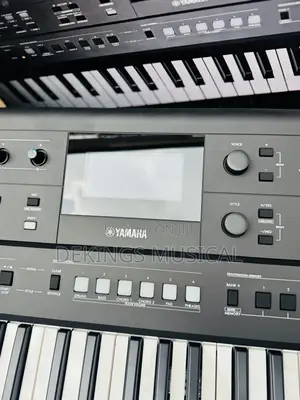 Yamaha PSR-E483 Portable Keyboard 61 Keys
