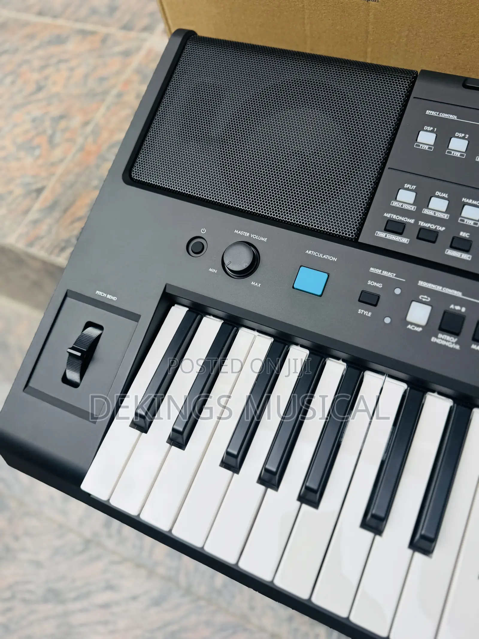 Yamaha PSR-E483 Portable Keyboard 61 Keys