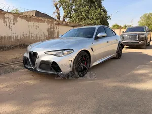 Alfa Romeo Giulia 2019 Silver