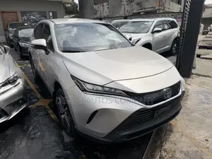 Toyota Venza XLE 2021 Silver