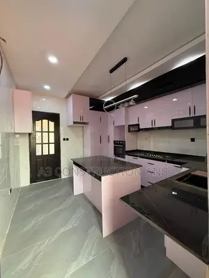 3bdrm Block of Flats in Okebadan Estate, for rent