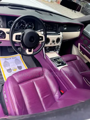Rolls-Royce Cullinan Black Badge 2022 White