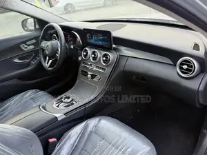 Mercedes-Benz C300 2020 Silver