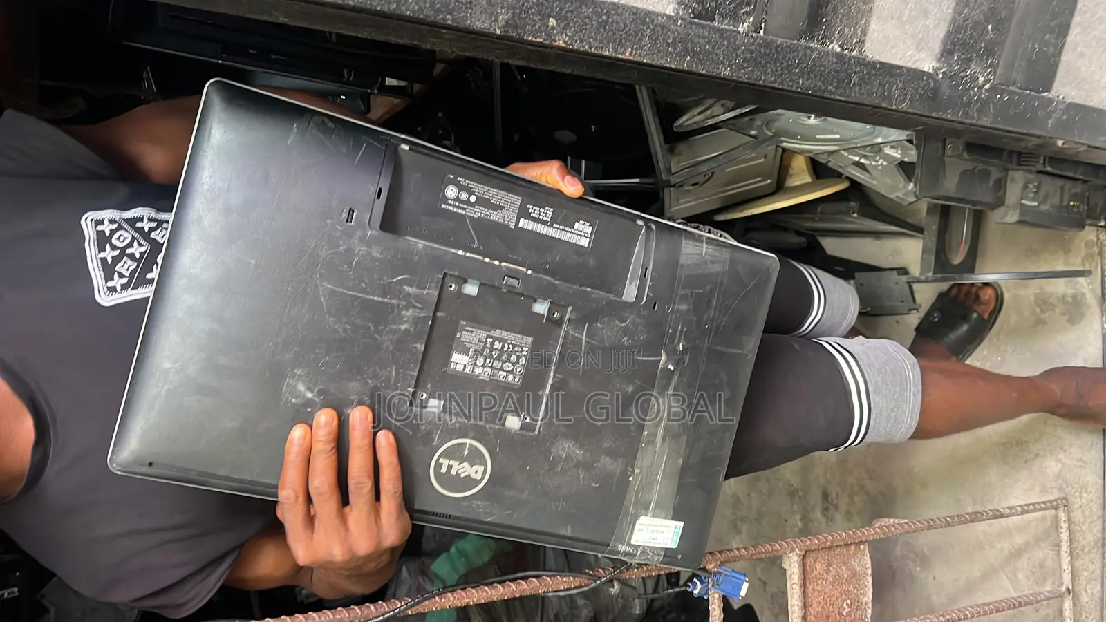 24inches Dell Normal Vga Monitor