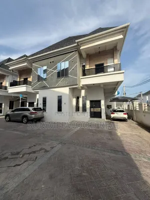 1bdrm Shared Apartment in Lekki Phase 2 for rent