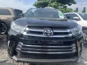 Toyota Highlander Limited 4dr SUV AWD (3.5L 6cyl 6A) 2015 Black