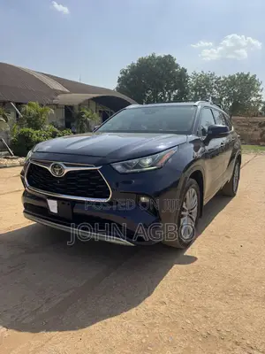 Toyota Highlander Platinum 2022 Blue