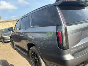 Cadillac Escalade 2024 Gray