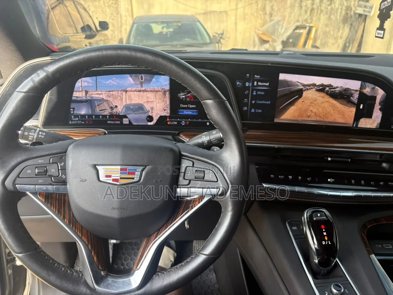 Cadillac Escalade 2024 Gray