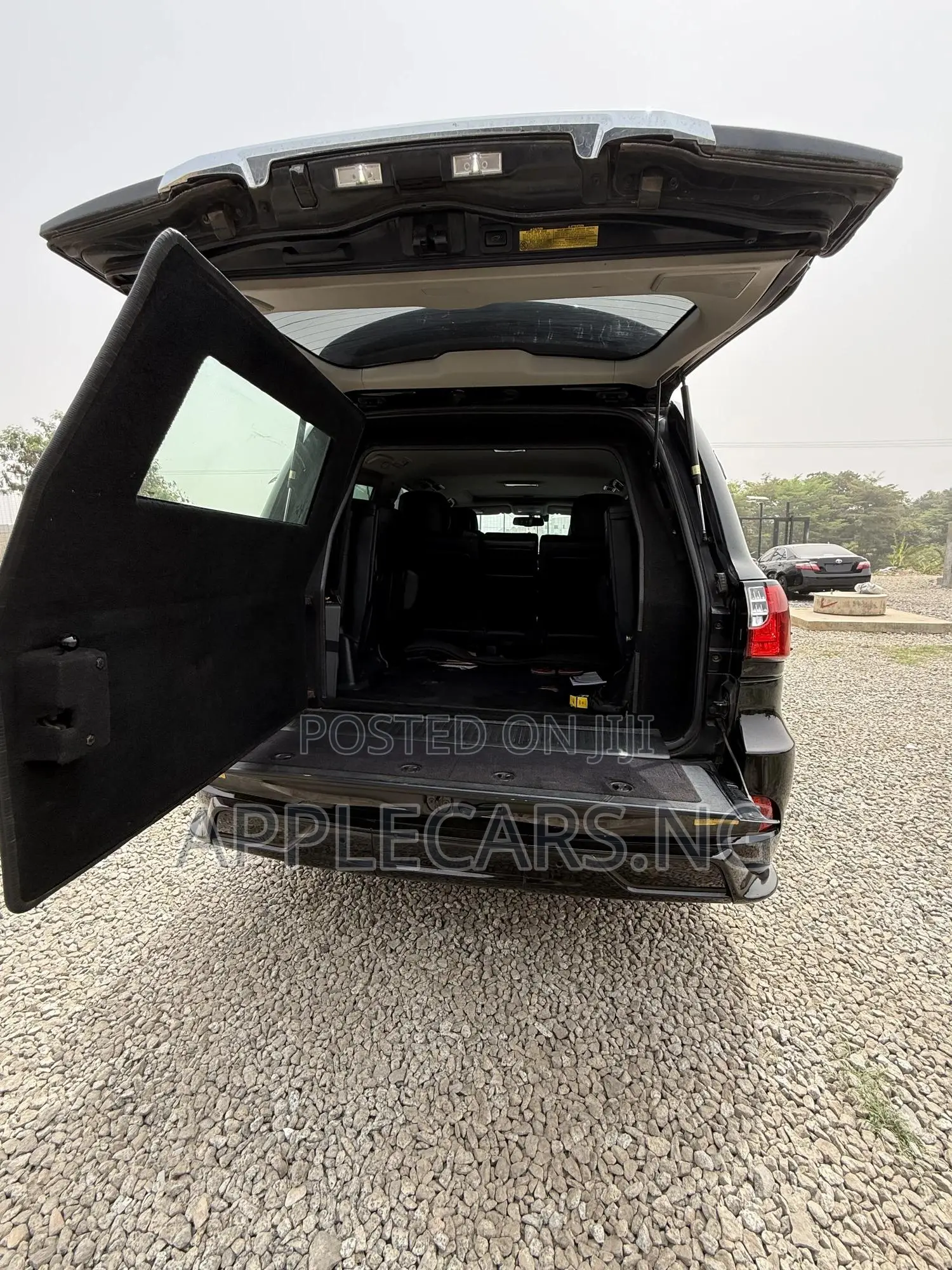 Lexus LX 570 2012 Black