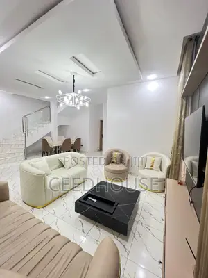 Luxurious 4 Bedroom Duplex With Swimming Pool