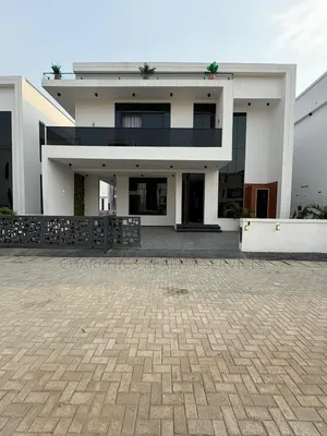 5bdrm Duplex in Lekki Phase 2 for sale