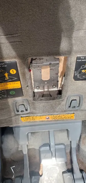 Chair Opener for Toyota Sienna 2013
