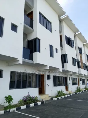 4bdrm Townhouse / Terrace in Lekki Phase 1 for rent