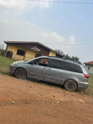 Hire a Sienna Space Bus With Full /Ac