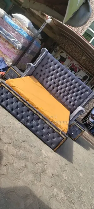 King Size Sleek Bedframe With Imported Matres