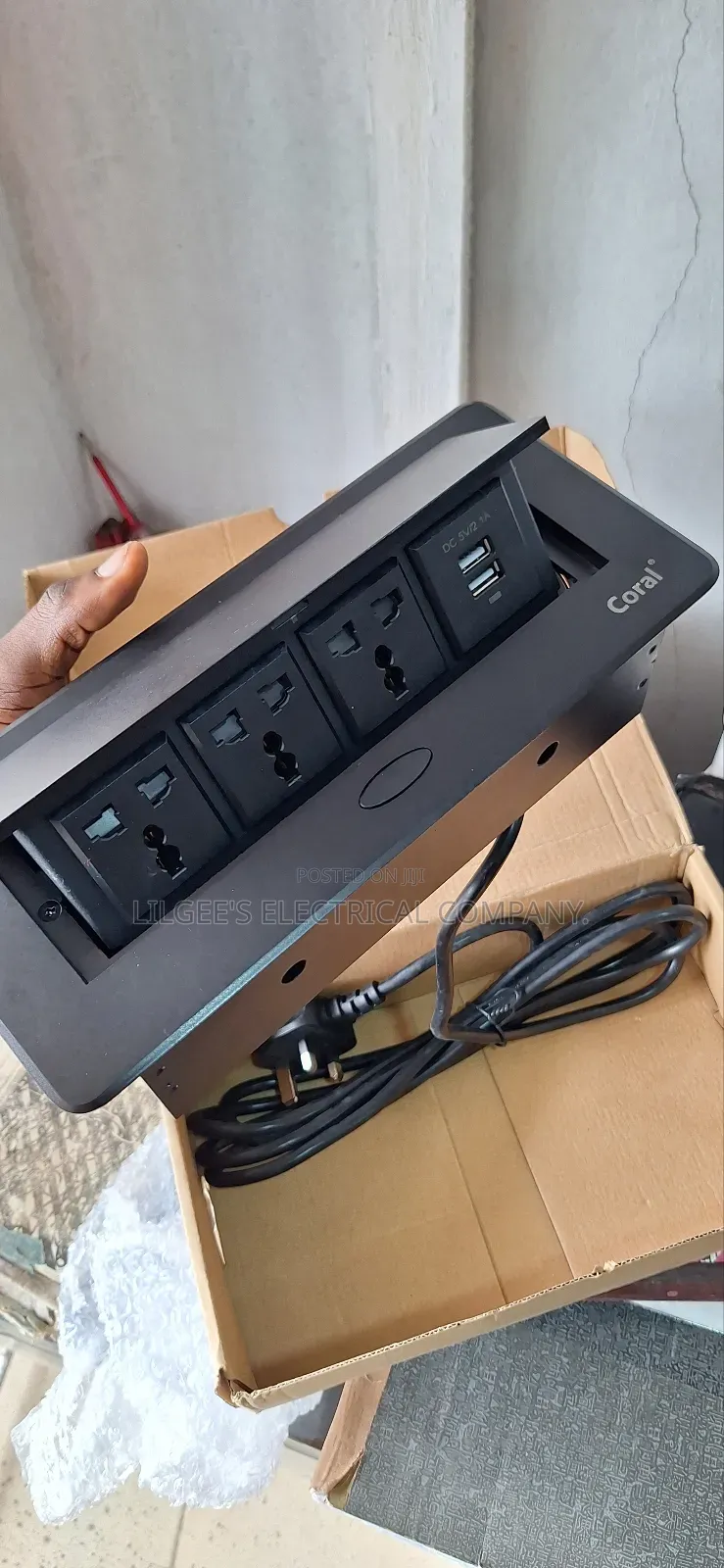 High Quality Table/Desktop Socket for Office,Banks Etc.