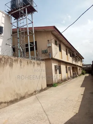 3bdrm Block of Flats in Estate, Abule Egba for sale