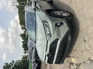 Toyota RAV4 2020 Green