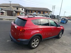 Toyota RAV4 2016 Red