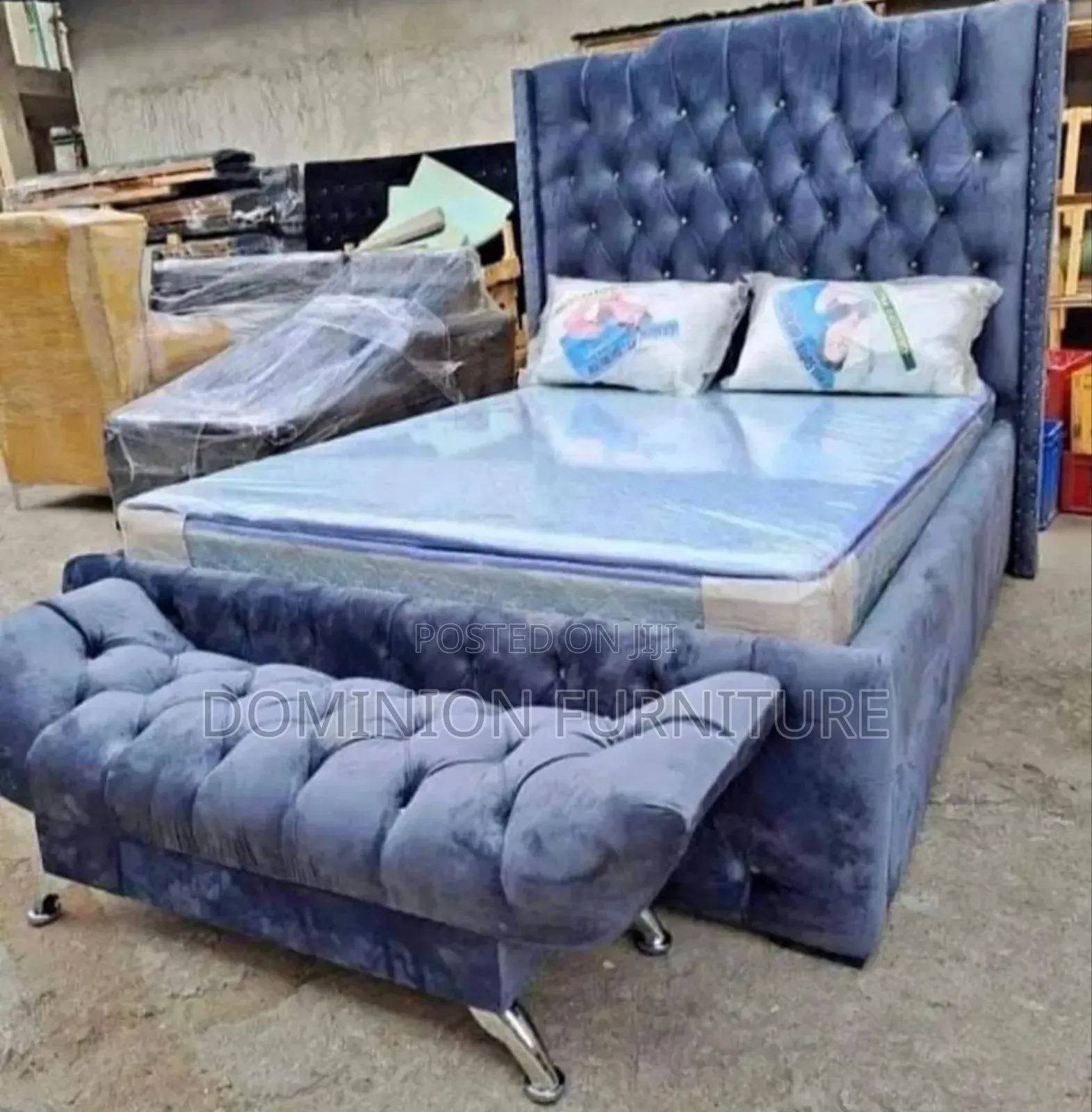 Padded Bedframe With Footrest 4.5by6