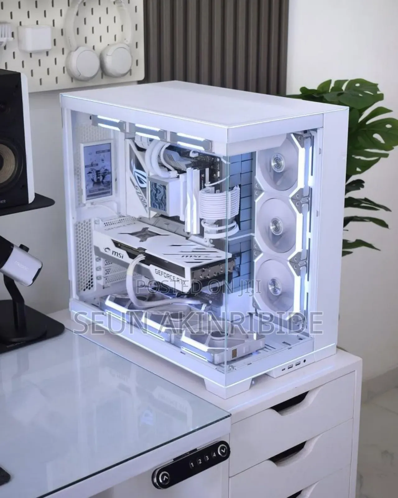 We Build Custom Desktop PCS