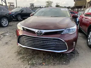 Toyota Avalon Limited FWD Sedan (3.6L 6cyl 6A) 2016 Red