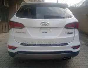 Hyundai Santa Fe 2017 White