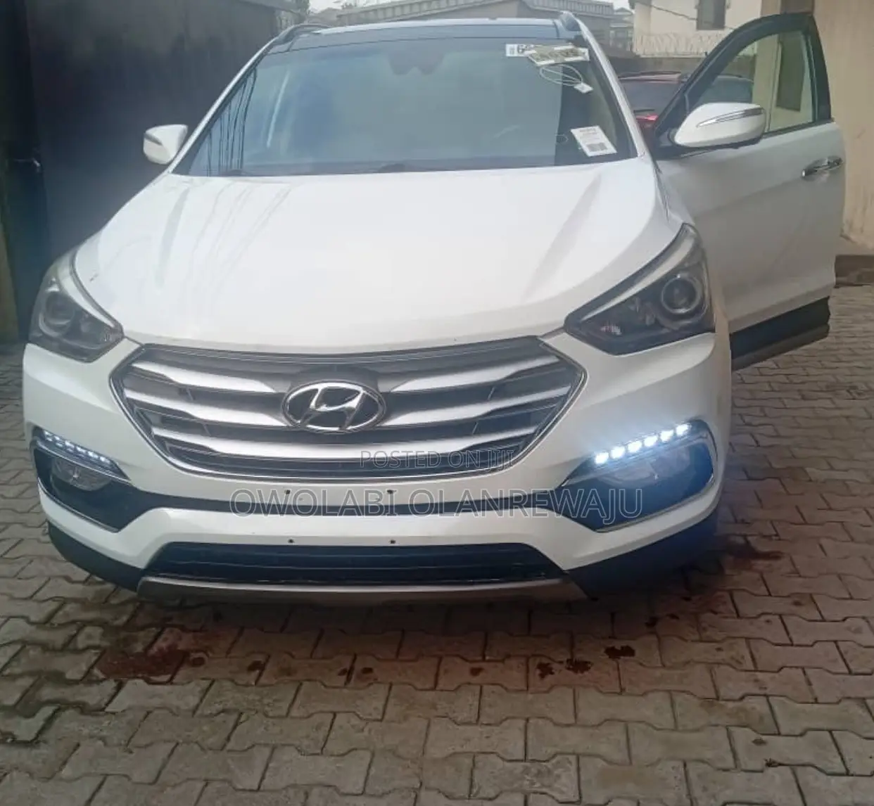 Hyundai Santa Fe 2017 White