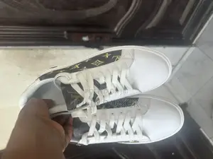 Lv Louis Vuitton Sneakers