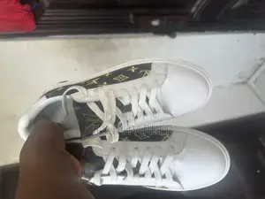 Lv Louis Vuitton Sneakers