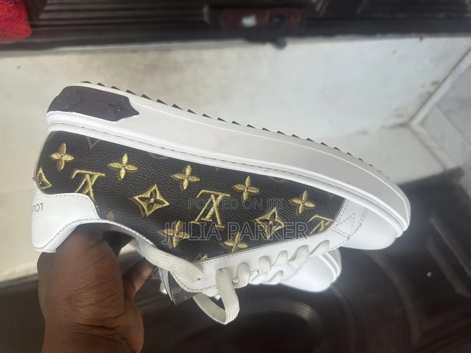 Lv Louis Vuitton Sneakers