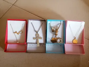 Jewelries And Costume
