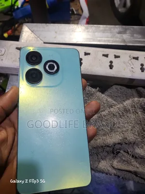 Infinix Smart 8 64 GB Gold