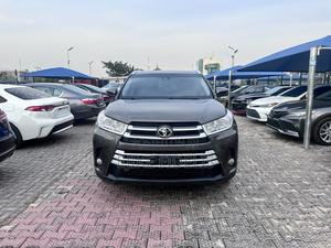 Toyota Highlander XLE 2019 Gray