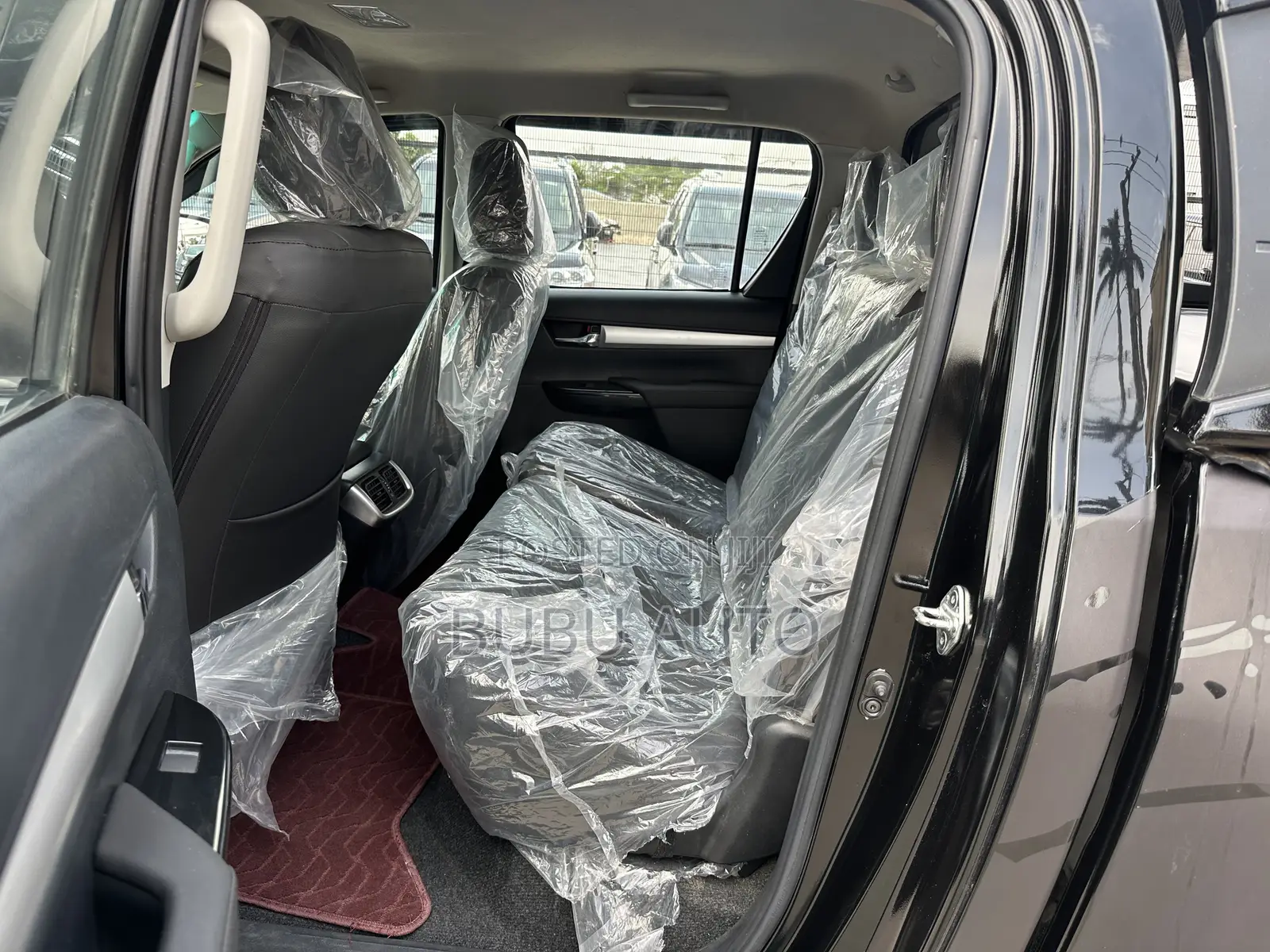 Toyota Hilux Revo Smart Cab Petrol 2.7 RWD 2018 Black