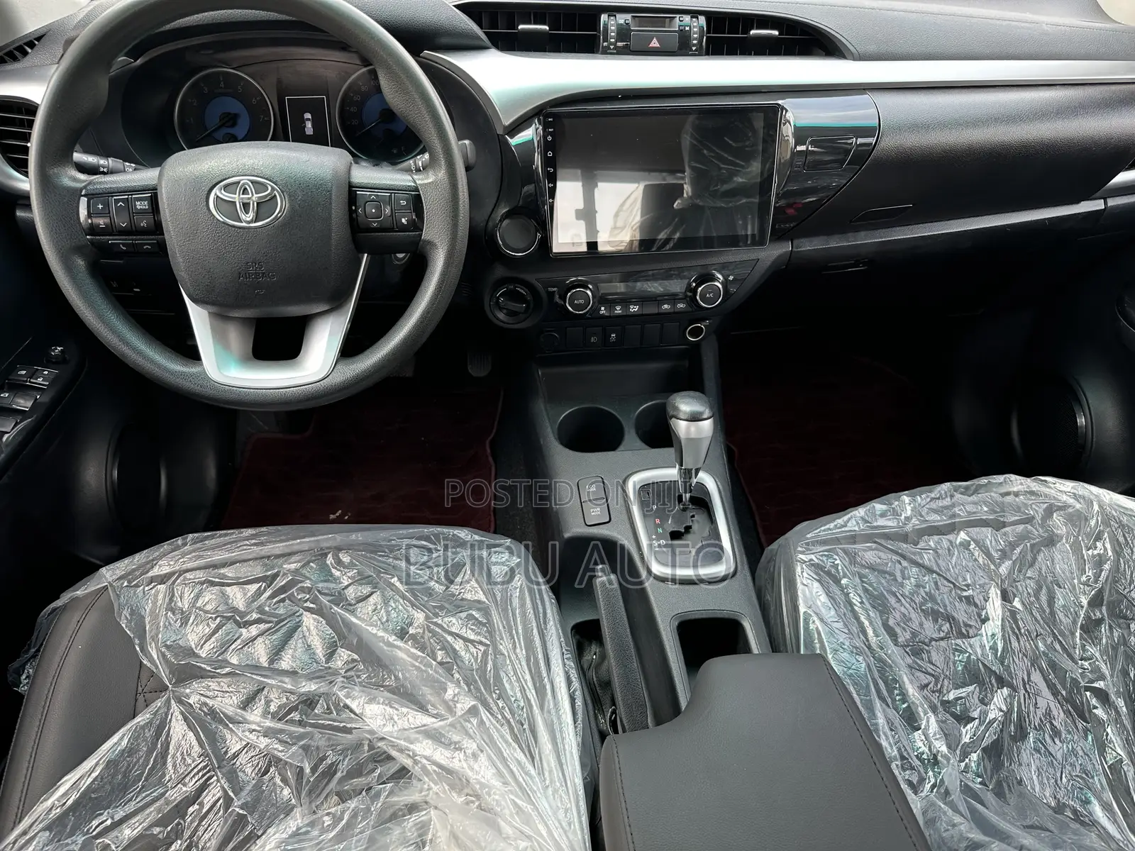 Toyota Hilux Revo Smart Cab Petrol 2.7 RWD 2018 Black