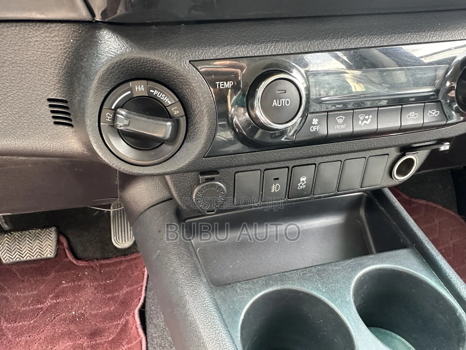 Toyota Hilux Revo Smart Cab Petrol 2.7 RWD 2018 Black