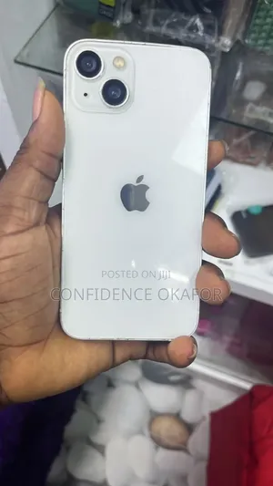 Apple iPhone 13 128 GB White