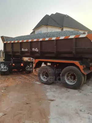 Heavy Duty Stone Base Chippings for Concrete Projects