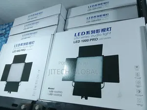 Professional Led 1000 Pro Studio Light