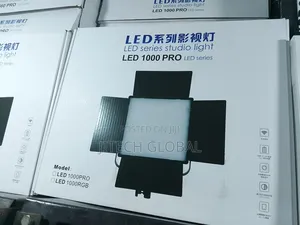 Professional Led 1000 Pro Studio Light