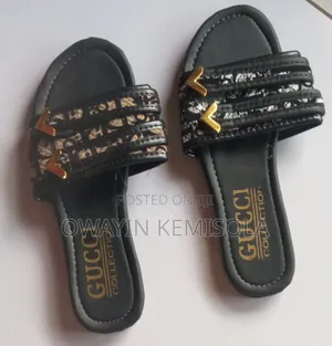 Flat Slippers