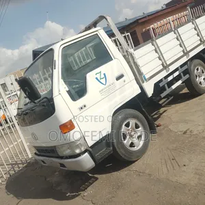 Toyota Dyna 100 With 2rz Injector Engine Truck
