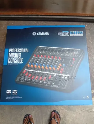 Professional Mixing Console (8 Channels)