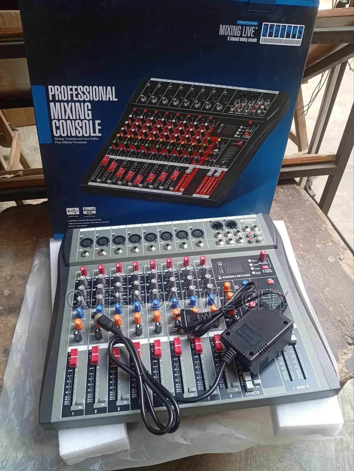 Professional Mixing Console (8 Channels)