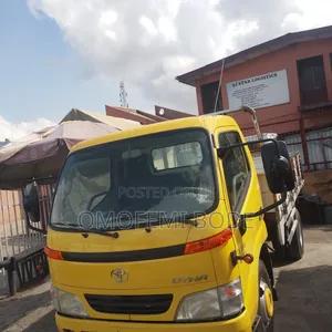 Toyota Dyna 200 With 3rz Injector Engine Petrol Normal Hand