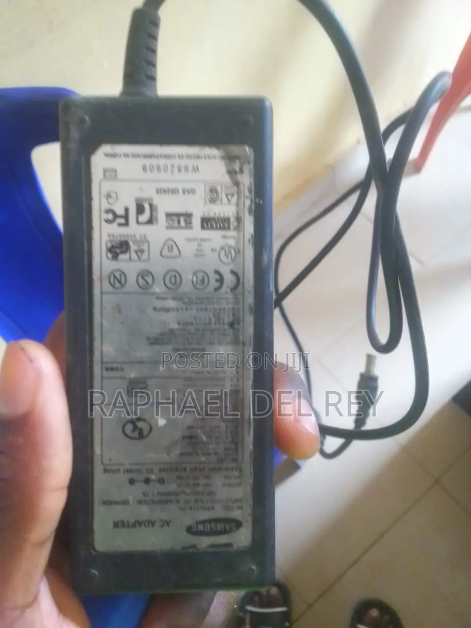 Laptop Charger (Samsung)