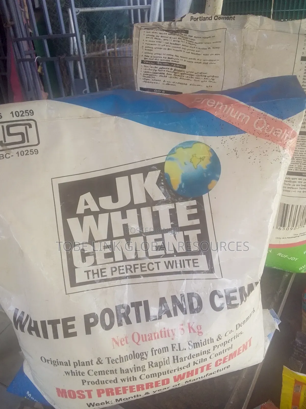 White Cement for Tiling