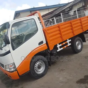 Toyota Dyna 150 Latest Model Normal Hand Petrol Engine